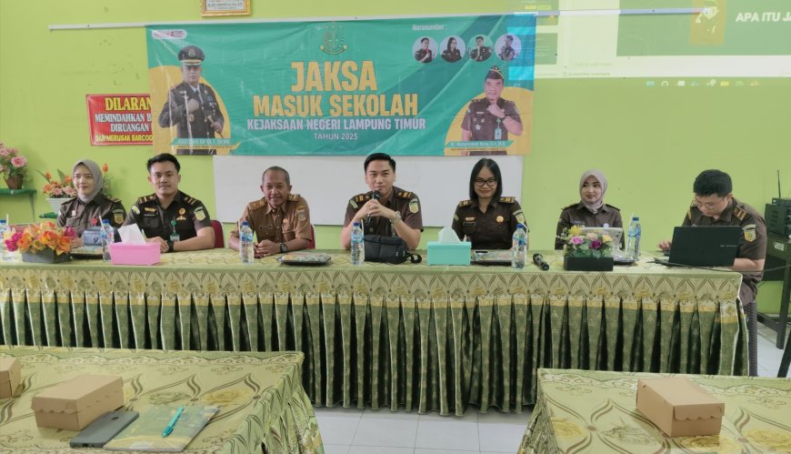 Jaksa Masuk Sekolah! Kejari Lampung Timur Edukasi soal Hukum, Narkoba, dan Bullying di SMAN 1 Way Jepara