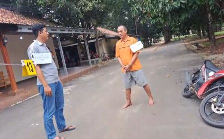 Tragisnya Pembunuhan di Lampung Timur: Istri Korban Tunjukkan Emosi Saat Rekonstruksi