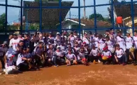 Gubernur Lampung Ikuti Fun Game Softball, Bersama Komunitas, Raih Semangat Persatuan dan Promosi Olahraga di Pahoman