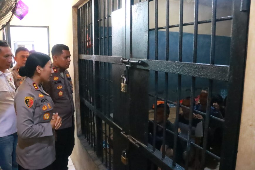 AKBP Heti Patmawati Sambangi Rutan Sukadana, Ini Tujuannya
