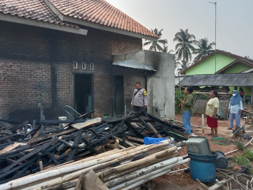Dapur Rumahnya Ludes Terbakar, Seorang Warga di Lampung Timur Rugi Puluhan Juta Rupiah