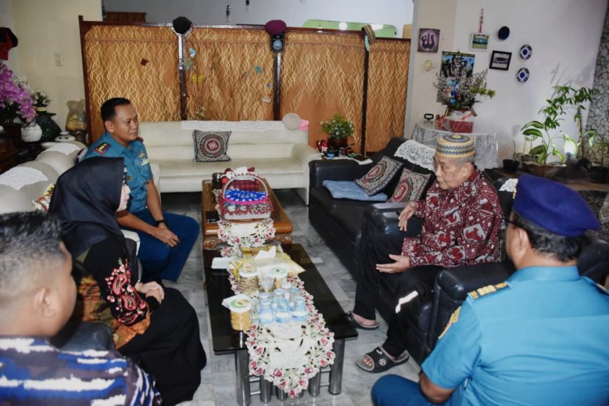 Jelang HUT Ke-60, Lanal Lampung Anjangsana ke Mantan Danlanal dan Keluarga Prajurit