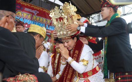 Kapolres Lampung Timur Dianugerahi Gelar Adat dalam HUT Maghgo Sekampung Libo ke-215