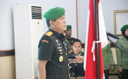 Danrem 043/Gatam Pimpin Sertijab Dandim 0429/Lamtim