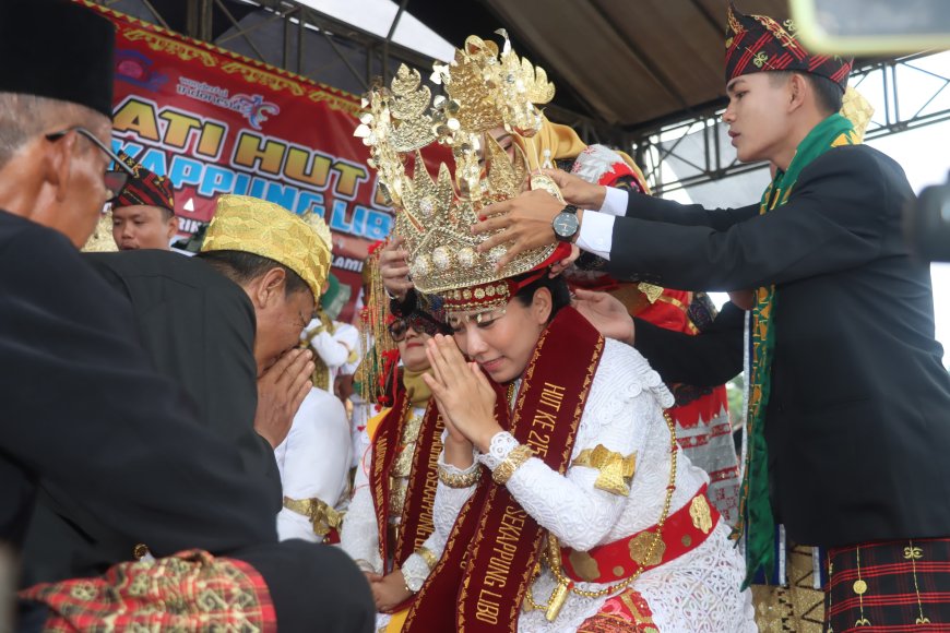 Kapolres Lampung Timur Dianugerahi Gelar Adat dalam HUT Maghgo Sekampung Libo ke-215