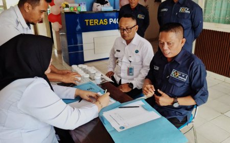Audiensi dengan BNNK, PWI Lampung Timur Lakukan Test Urine Dadakan