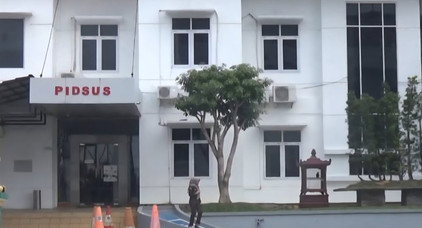 Mantan Bupati Dendi Ramadhona Diperiksa Kejati Lampung!