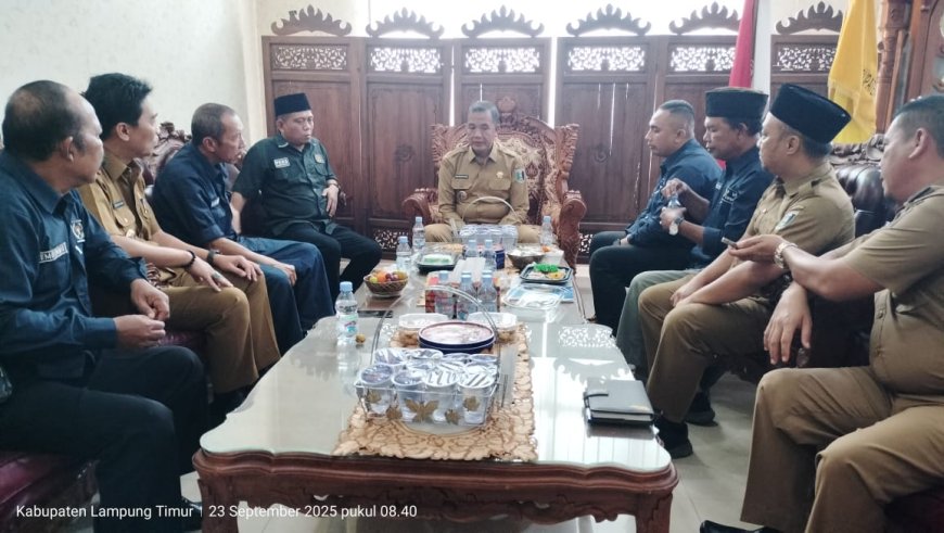 Siap Jalin Komunikasi : Sekda Rustam Effendi Terima Audiensi PWI Lampung Timur