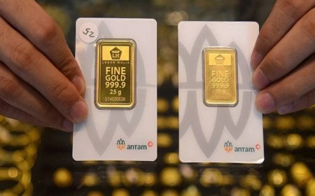 Harga Emas Antam Terjun Bebas Setelah Cetak Rekor, Investor Panik!