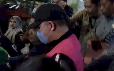 Mantan Bupati Pesawaran Dicokok Kejati Lampung Tengah Malam