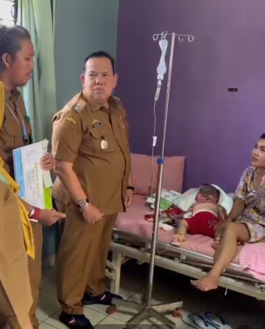 Wakil Bupati Lampung Timur Terenyuh: Jenguk Balita Korban Luka Bakar, Ingatkan Orang Tua Soal Keamanan Anak