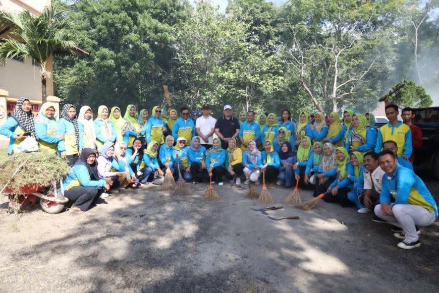 Wakil Bupati Azwar Hadi Pimpin Aksi Gotong Royong Bersih-Bersih, ASN Lampung Timur Semangat Berbenah
