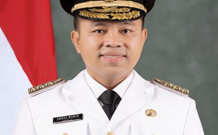 Gubernur Riau, Abdul Wahid, Dibawa ke Gedung KPK Jakarta Hari Ini Usai Terjaring OTT Kemarin.