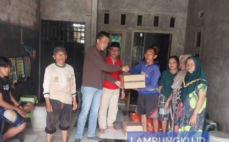 Hevzon Tinjau Langsung Korban Puting Beliung, Beri Semangat dan Bantuan Sembako