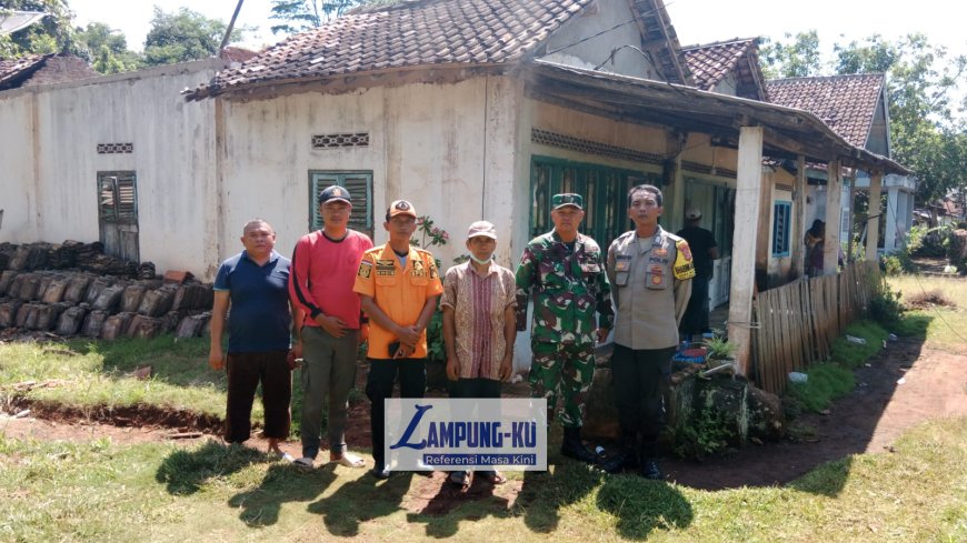 Angin Kencang Terjang Labuhan Maringgai, BPBD Lampung Timur Sigap Salurkan Bantuan
