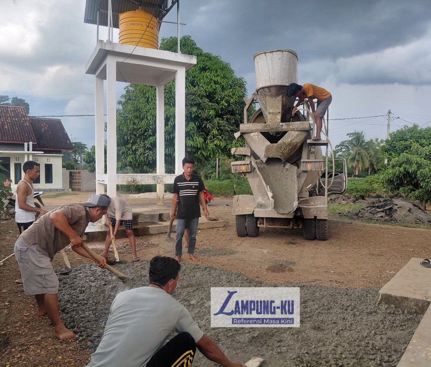 Semangat Gotong Royong Warga Gedung Dalem Cor Halaman Musala Al Furqon, Warga Bersyukur