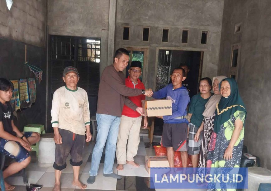 Hevzon Tinjau Langsung Korban Puting Beliung, Beri Semangat dan Bantuan Sembako
