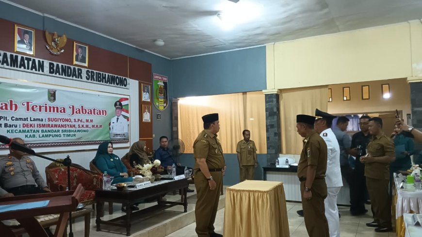 Pimpin Sertijab Camat Bandar Sribhawono, Ini Pesan Wabup Azwar Hadi