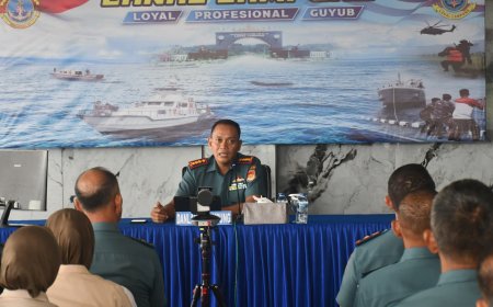 Jam Komandan: Danlanal Lampung Tekankan Disiplin dan Profesionalisme Prajurit dan PNS