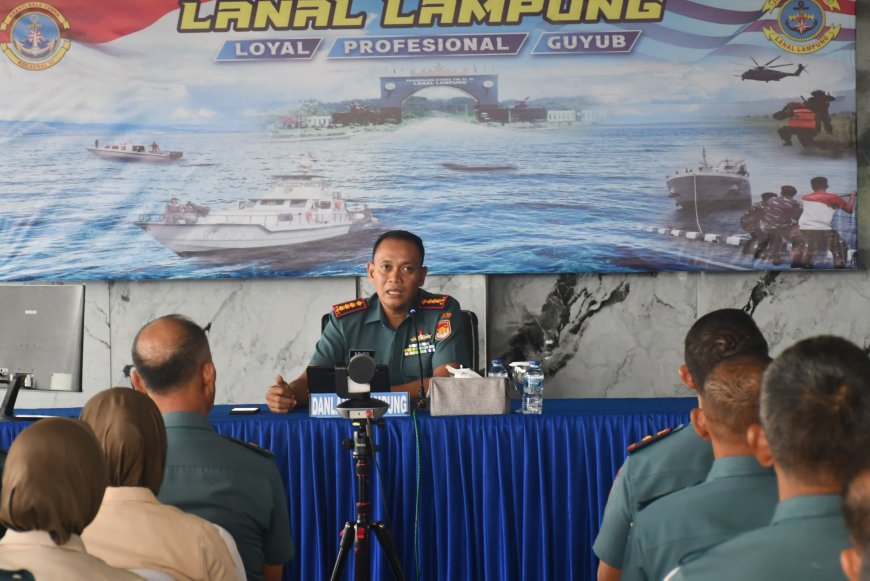Jam Komandan: Danlanal Lampung Tekankan Disiplin dan Profesionalisme Prajurit dan PNS
