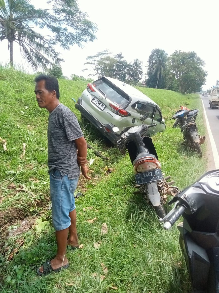Mobil Terios Tabrak Pencari Rumput di Pekalongan Lampung Timur, Korban Luka Serius