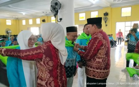 Lepas 770 JCH, Azwar Hadi Tekankan Disiplin Jemaah Calon Haji dan Kinerja Pendamping