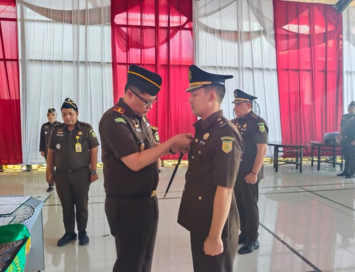 Sertijab Kasi Pidum Kejari Lampung Timur, Kajari: Amanah Harus Dijaga dan Kinerja Ditingkatkan