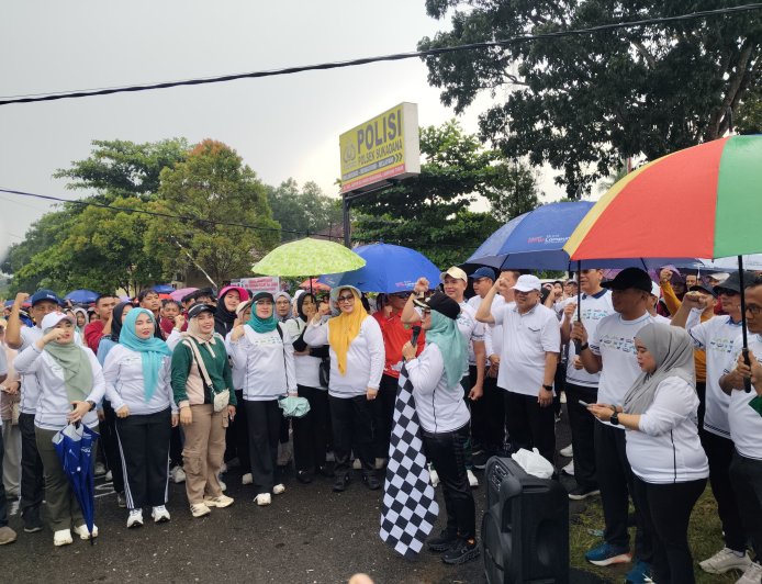 Meriah!! Jalan Sehat HUT Ke-27 Lampung Timur di Sukadana