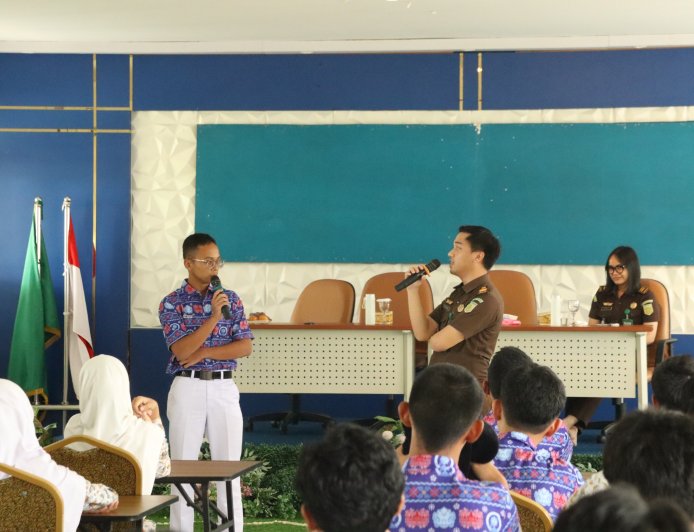 Kejari Lampung Timur Masuk MAN IC, Tanamkan Sadar Hukum pada Pelajar Sejak Dini