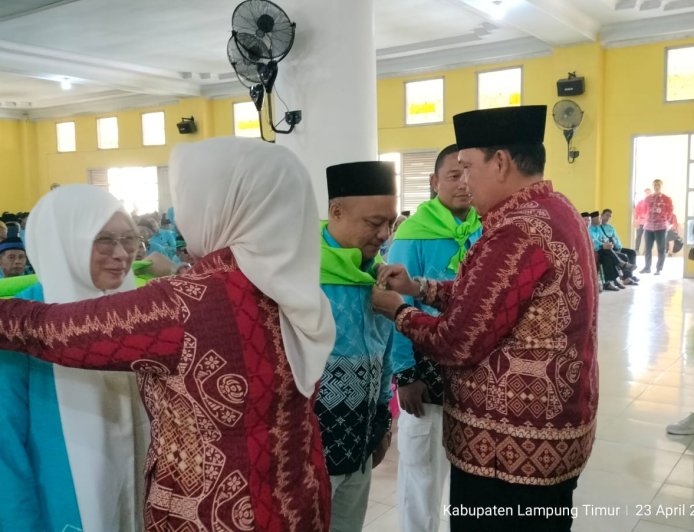 Lepas 770 JCH, Azwar Hadi Tekankan Disiplin Jemaah Calon Haji dan Kinerja Pendamping