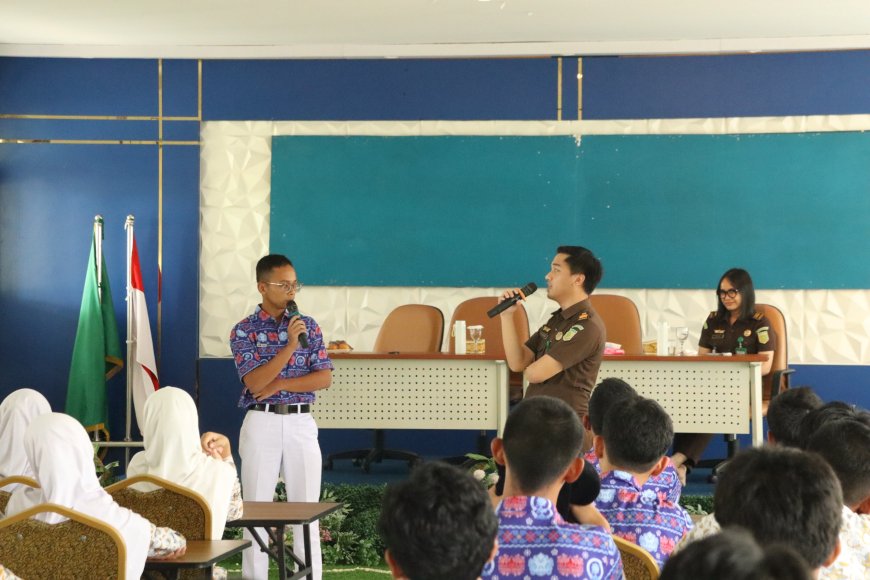 Kejari Lampung Timur Masuk MAN IC, Tanamkan Sadar Hukum pada Pelajar Sejak Dini