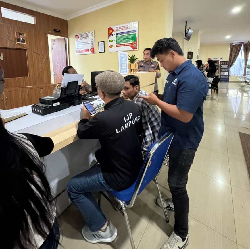 Puluhan Jurnalis Kepung Polresta Bandar Lampung, Laporkan Pejabat Pemprov Diduga Ancam Wartawan