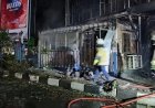 Kelompok Berpakaian Hitam Bakar Pos Polisi di Bandung Usai Peringatan May Day