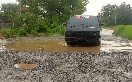 Jalan Provinsi Penghubung Lampung Timur–Lampung Tengah Rusak Parah, Warga Khawatir Makan Korban Jiwa