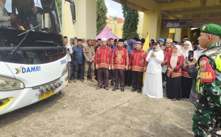 232 Jemaah Calon Haji Lampung Timur Kloter 14 Resmi Diberangkatkan, Ini Pesan Bupati Ela