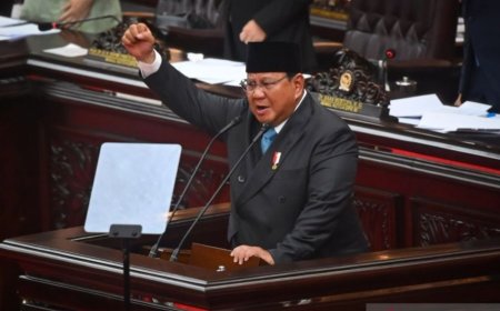 Prabowo Minta Warga Rekam Aparat Nakal, Lapor Langsung untuk Berantas Korupsi