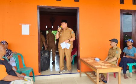 Wabup Azwar Hadi Tinjau Langsung Penyaluran Bantuan Pangan di Bumi Agung