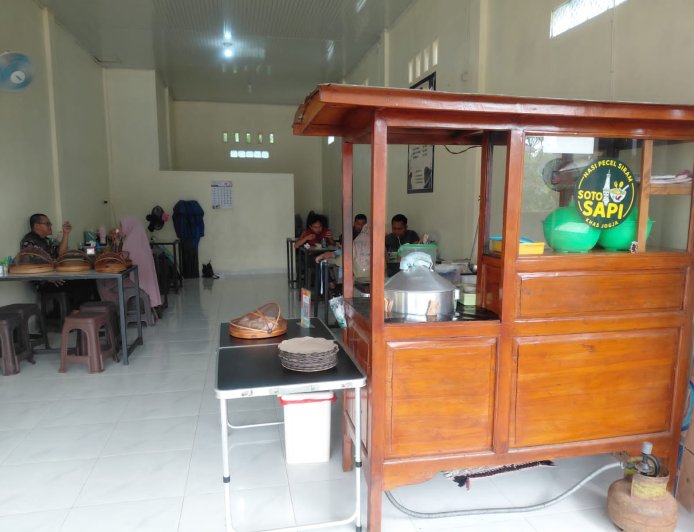 Soto dan Pecel Siram Khas Jogja di Kotabumi, Jadi Tempat Favorit Sarapan Warga