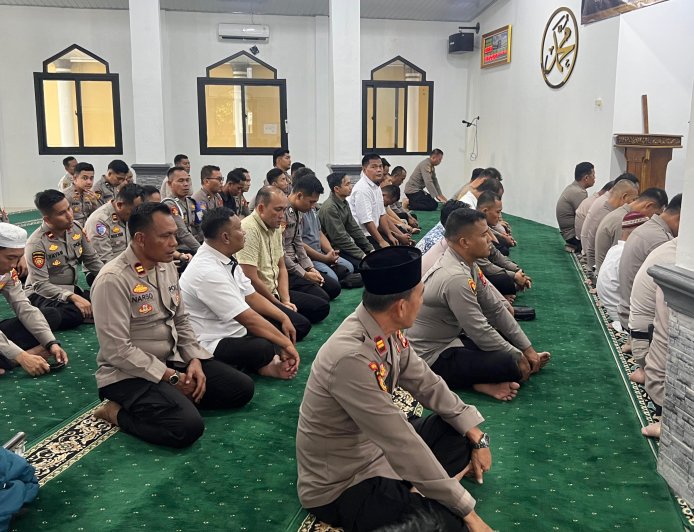 Polres Lampung Timur Gelar Salat Gaib untuk Bripka Anumerta Arya Supena yang Gugur saat Gagalkan Curanmor