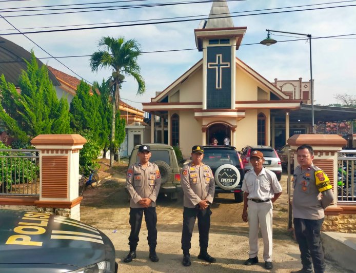 Polisi Jaga Ketat Ibadah Kenaikan Yesus di Lampung Tengah, Jemaat Merasa Aman dan Nyaman
