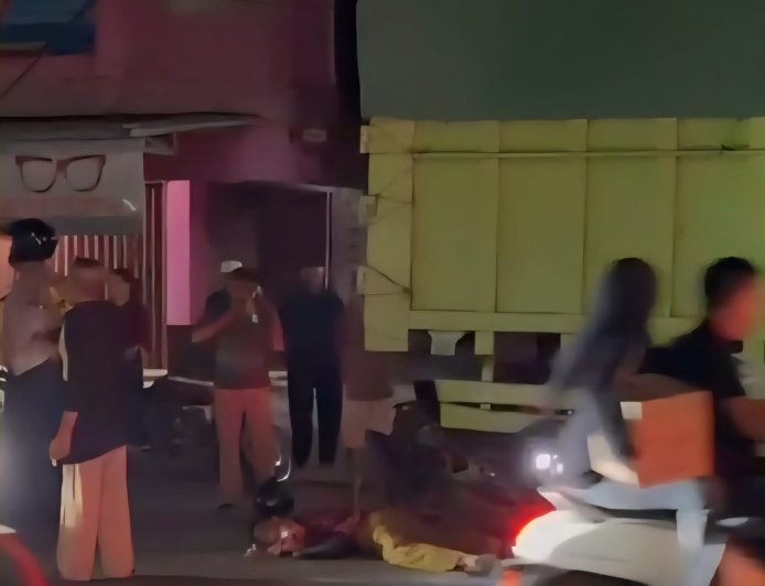 Tabrak Truk Parkir di Way Jepara, Seorang Advokat Meninggal Dunia