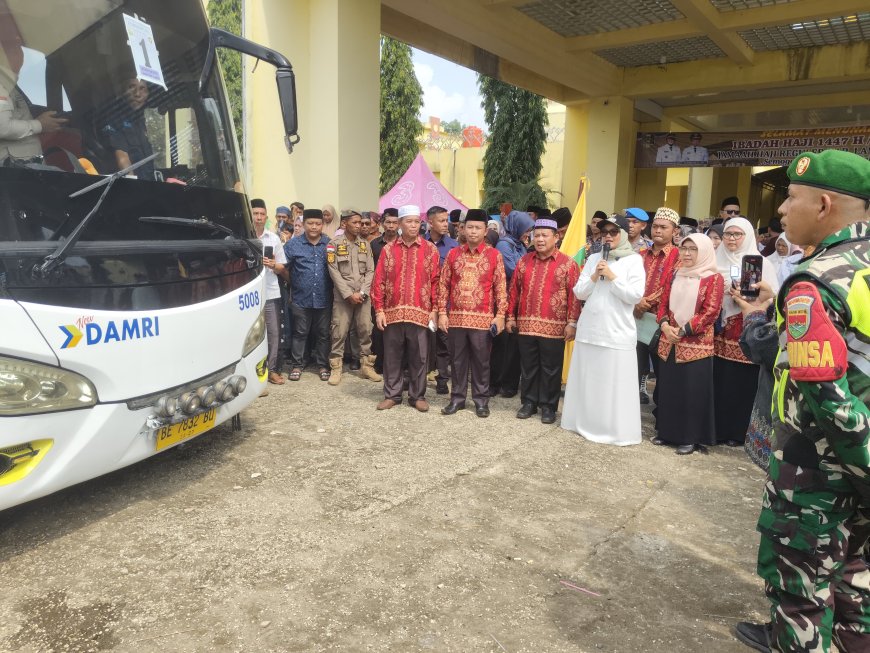 232 Jemaah Calon Haji Lampung Timur Kloter 14 Resmi Diberangkatkan, Ini Pesan Bupati Ela