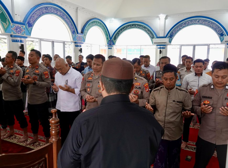 Salat Gaib di Polres Lampung Tengah, Doa Mengalir untuk Bripka Anumerta Arya Supena yang Gugur Saat Gagalkan Curanmor