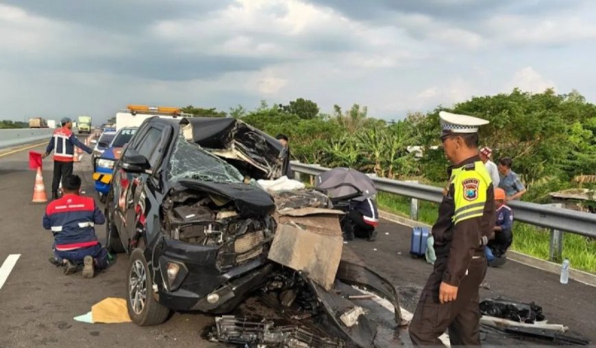 Tabrakan Maut di Tol Paspro: Dua Staf Gus Hilman Tewas, Sopir Diduga Mengantuk