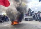 Mahasiswa Lampung Bakar Ban di DPRD, Soroti Ekonomi Rakyat Kian Sulit