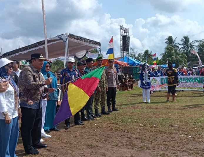 Ribuan Warga Sripendowo Rayakan HUT ke-70 dengan Karnaval Budaya dan Pesta Rakyat