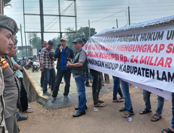 GIPAK Geruduk Kejari Lampung Timur, Desak Kasus DLH Rp24 Miliar Naik ke Penyidikan