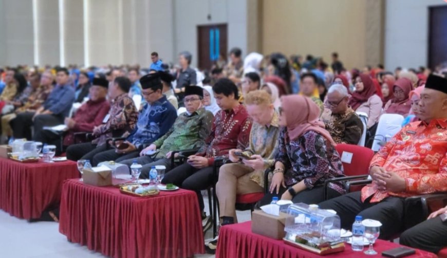 Bupati Lampung Timur Raih Education Award 2026 atas Inovasi Pendidikan Berkelanjutan