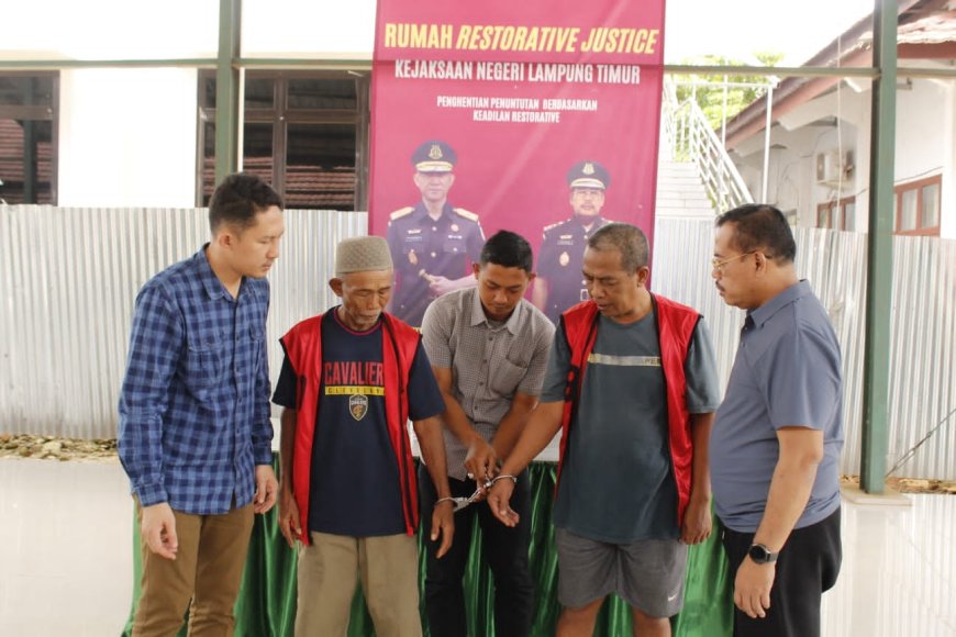 Kejari Lampung Timur Hentikan Penuntutan Dua Tersangka Lewat Keadilan Restoratif
