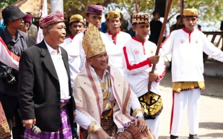 Prosesi Turun Mandei, Kukuhkan Pangdam Radin Inten dalam Keluarga Adat Lampung